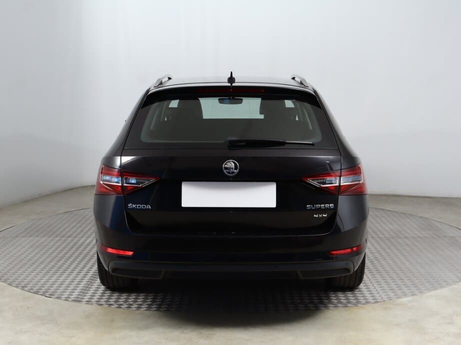 2016 Škoda SUPERB - 6