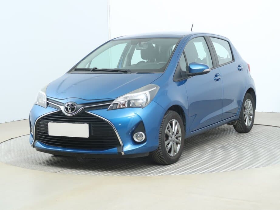 2015 Toyota YARIS - 3