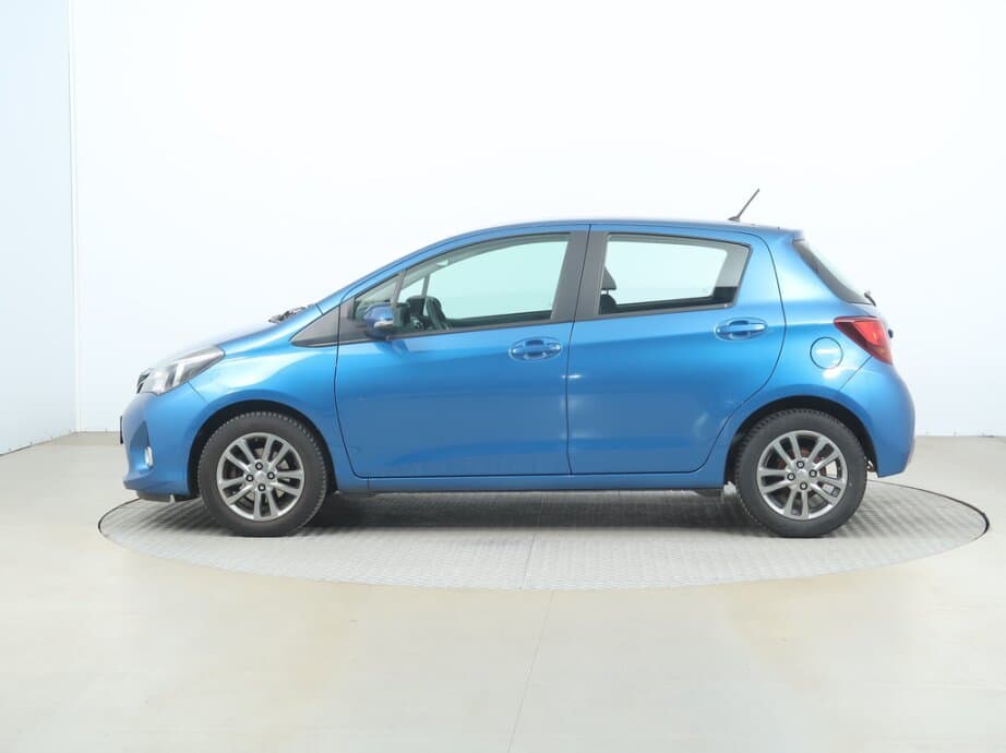 2015 Toyota YARIS - 4