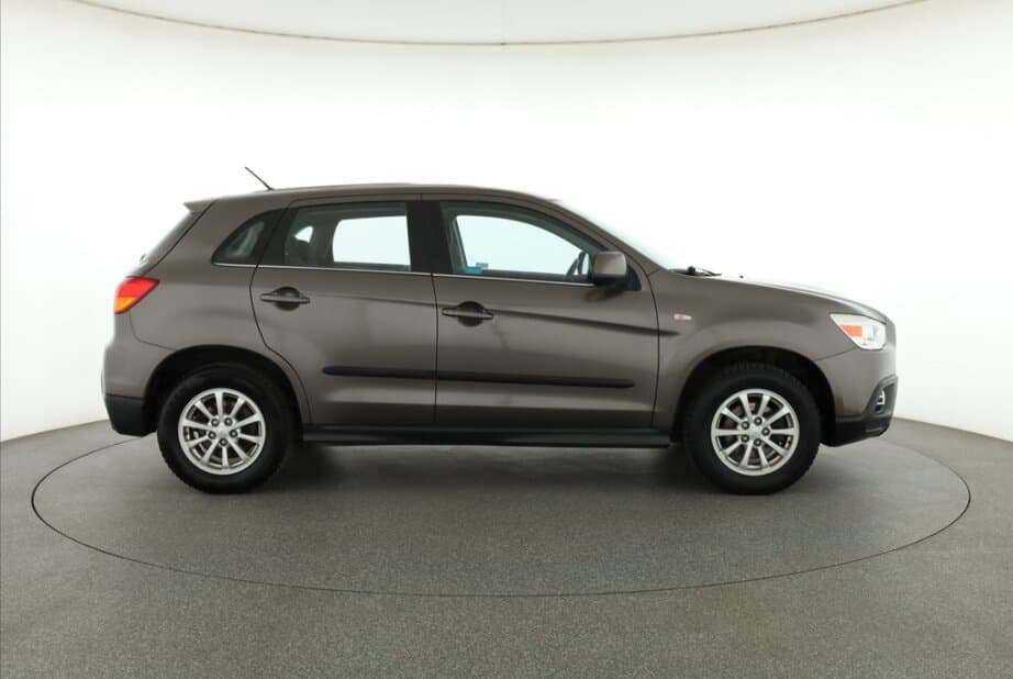 2011 Mitsubishi ASX - 22