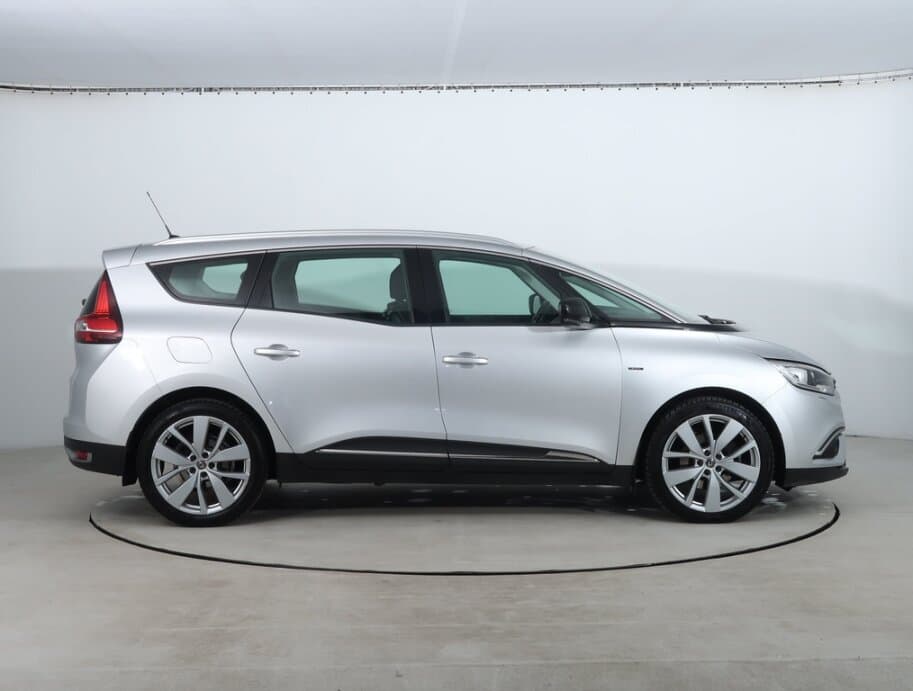 2019 Renault SCENIC - 8