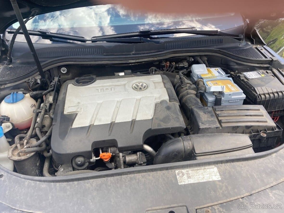 2010 Volkswagen PASSAT CC - 12