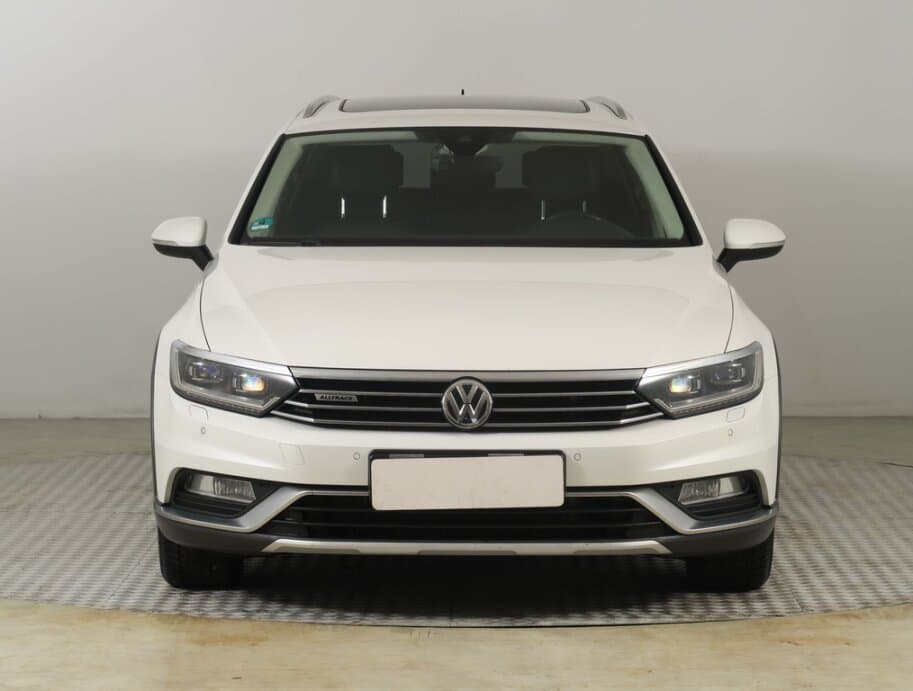 2015 Volkswagen PASSAT - 2