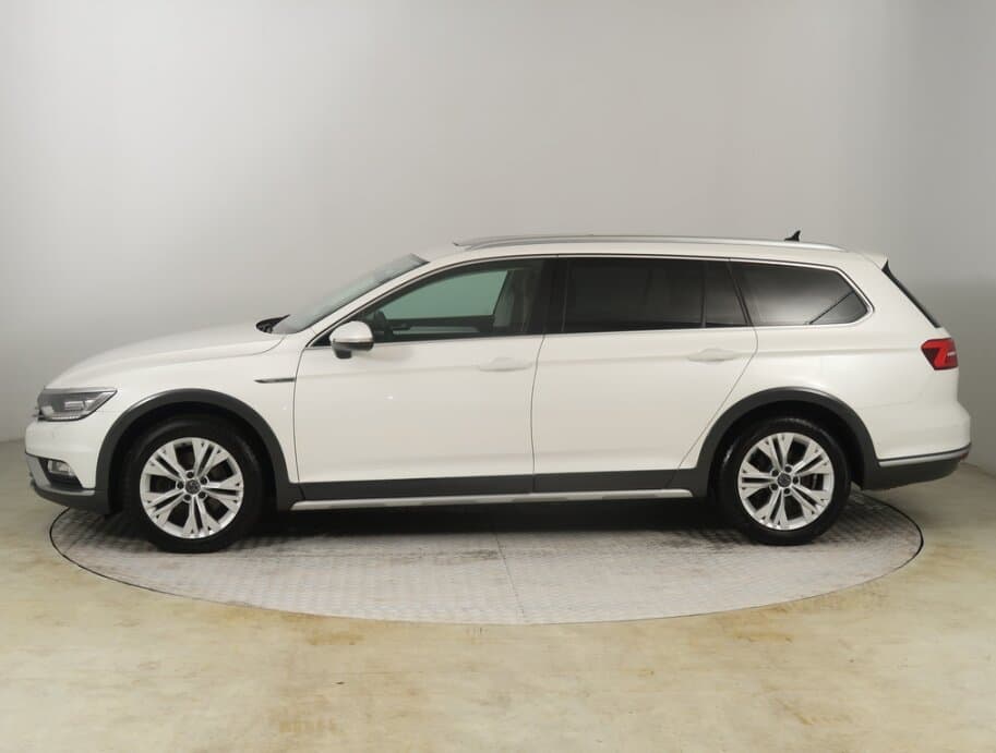 2015 Volkswagen PASSAT - 4