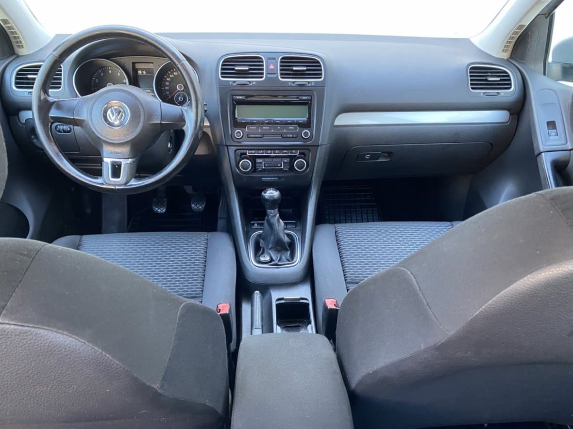 2011 Volkswagen GOLF - 8