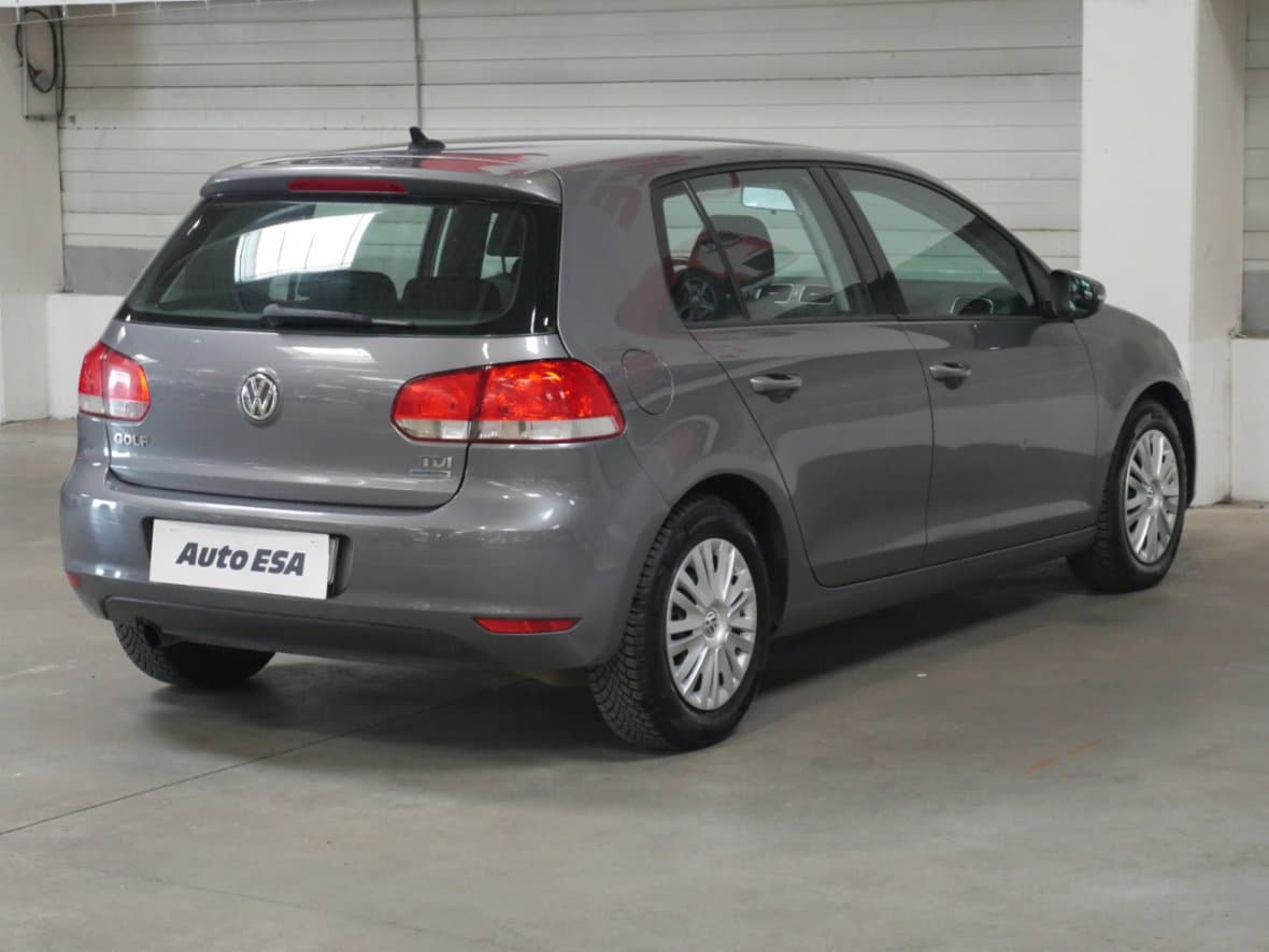 2010 Volkswagen GOLF - 7