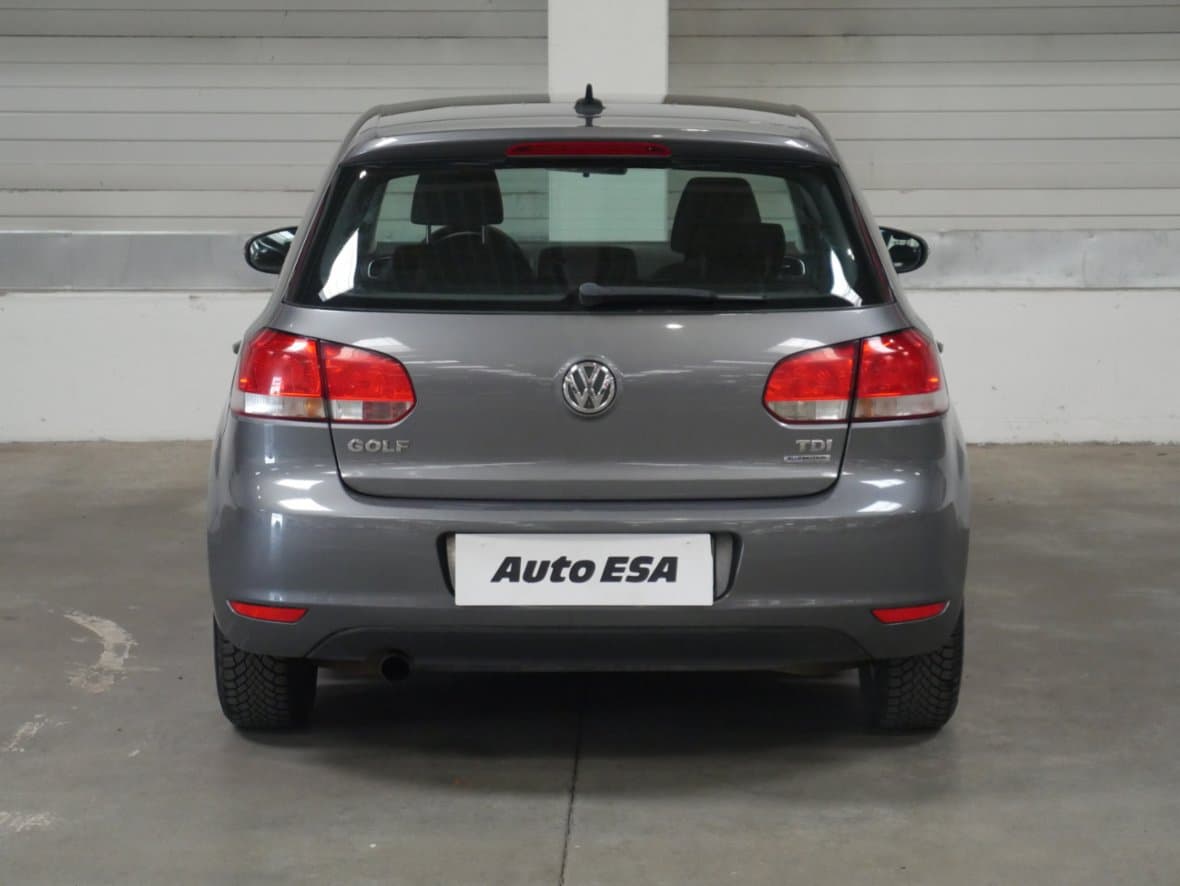 2010 Volkswagen GOLF - 9