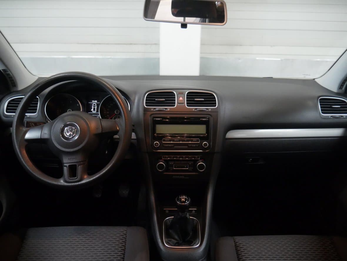 2010 Volkswagen GOLF - 15