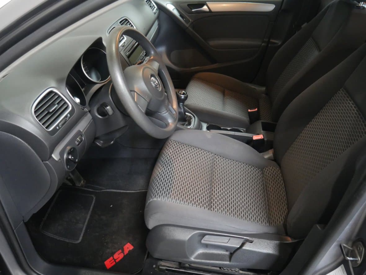2010 Volkswagen GOLF - 17