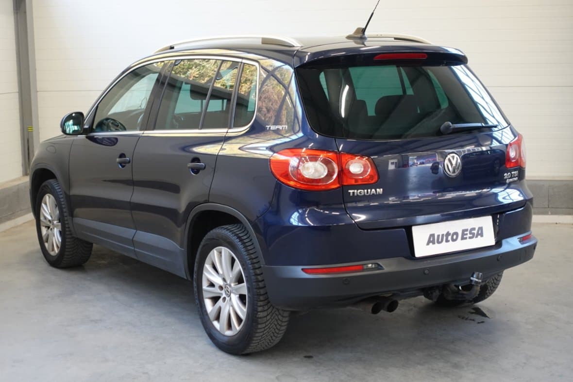 2010 Volkswagen TIGUAN - 4