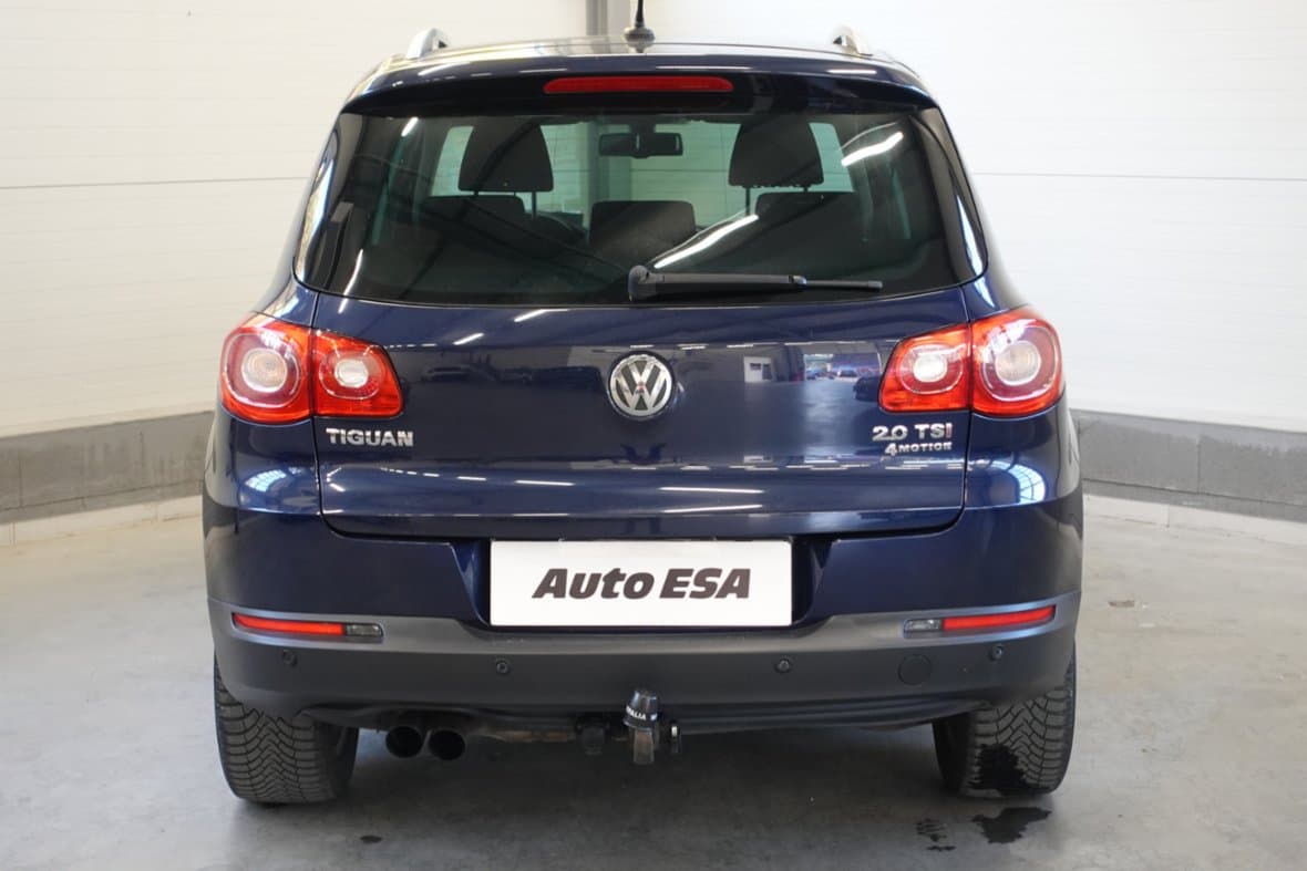 2010 Volkswagen TIGUAN - 5