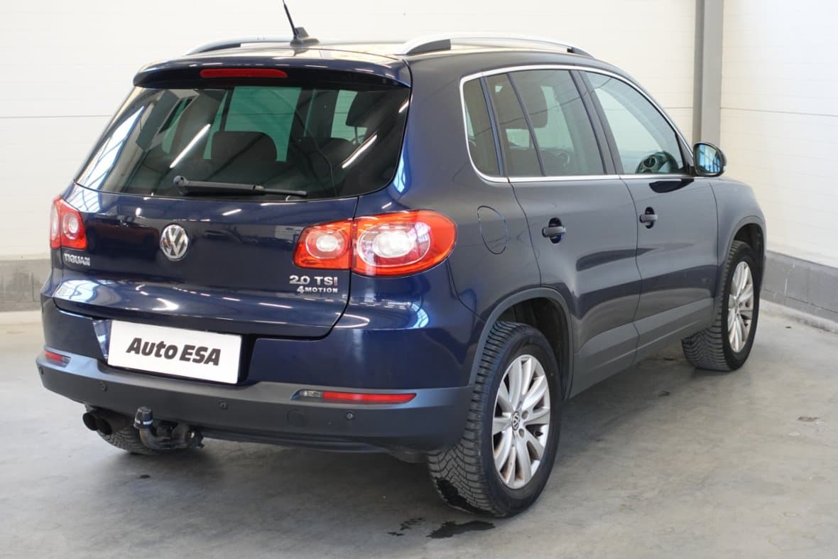 2010 Volkswagen TIGUAN - 6