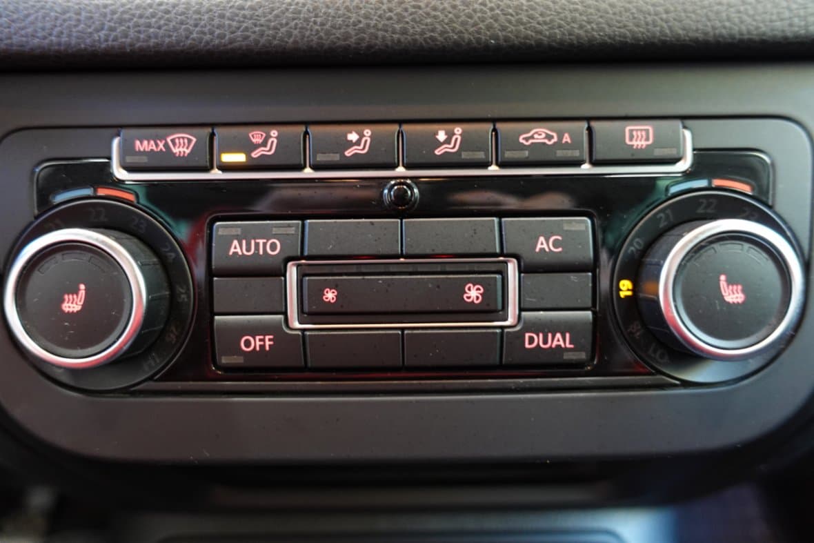 2010 Volkswagen TIGUAN - 17
