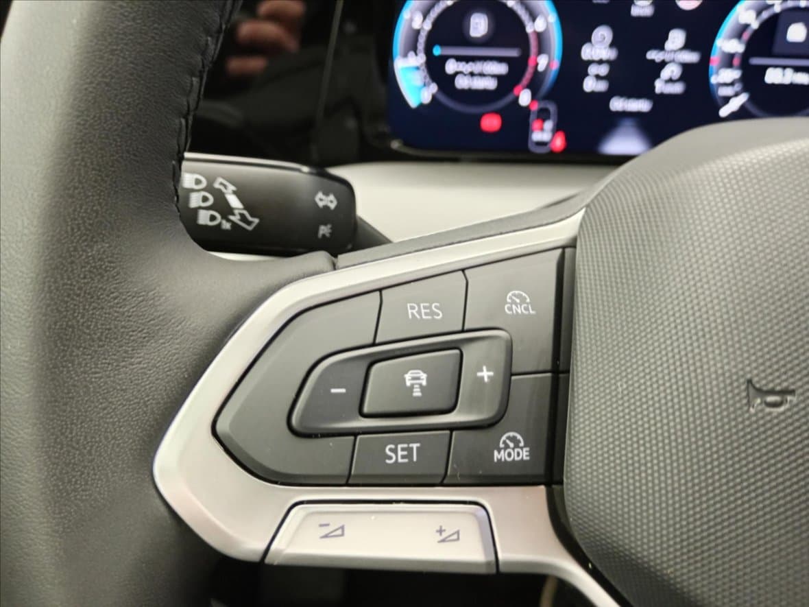 2025 Volkswagen GOLF - 20