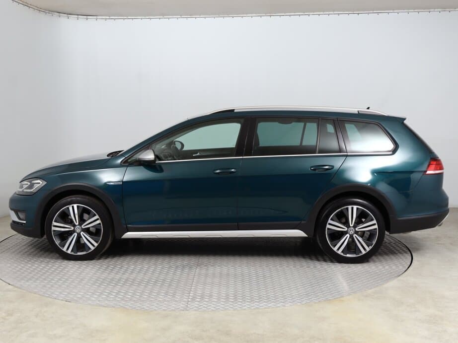 2018 Volkswagen GOLF - 4