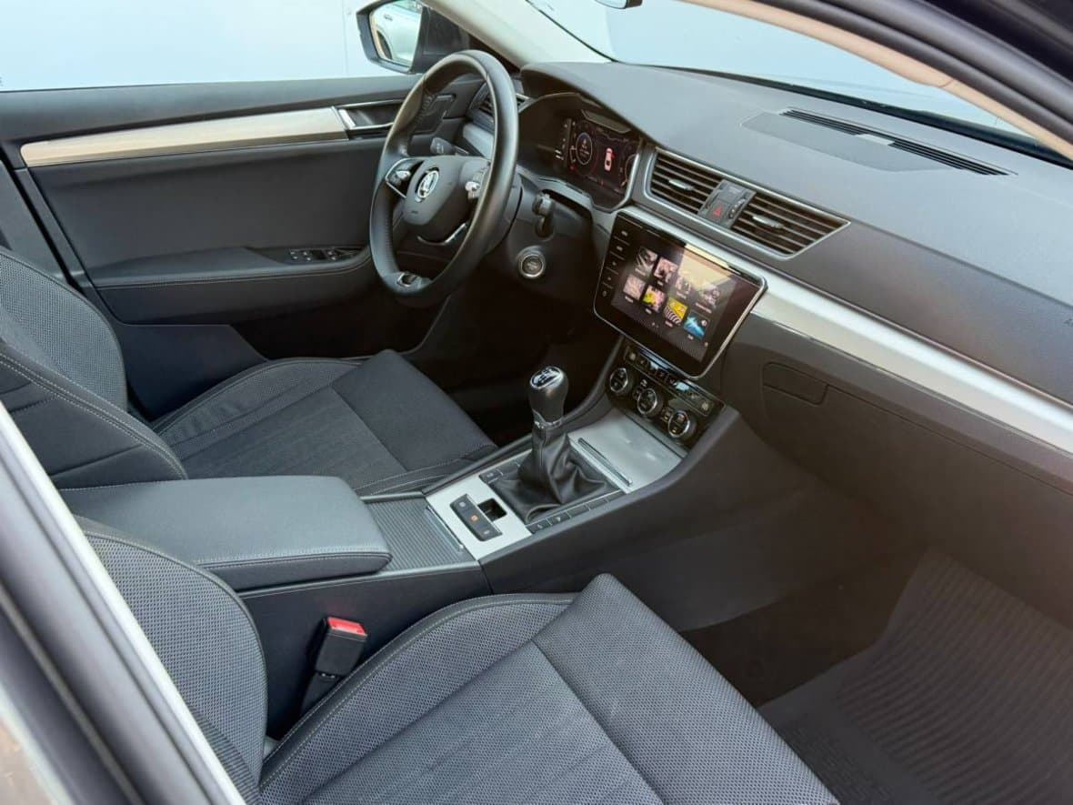 2021 Škoda SUPERB - 6