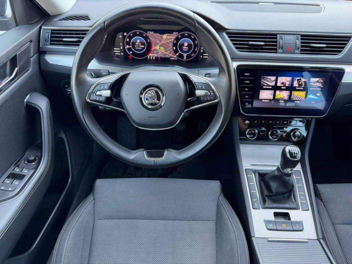2021 Škoda SUPERB - 11