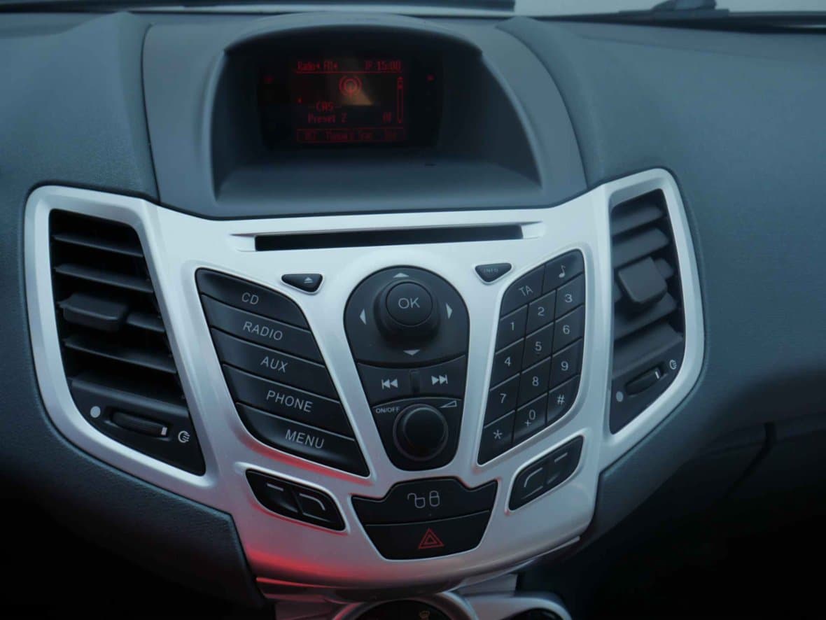 2009 Ford FIESTA - 11