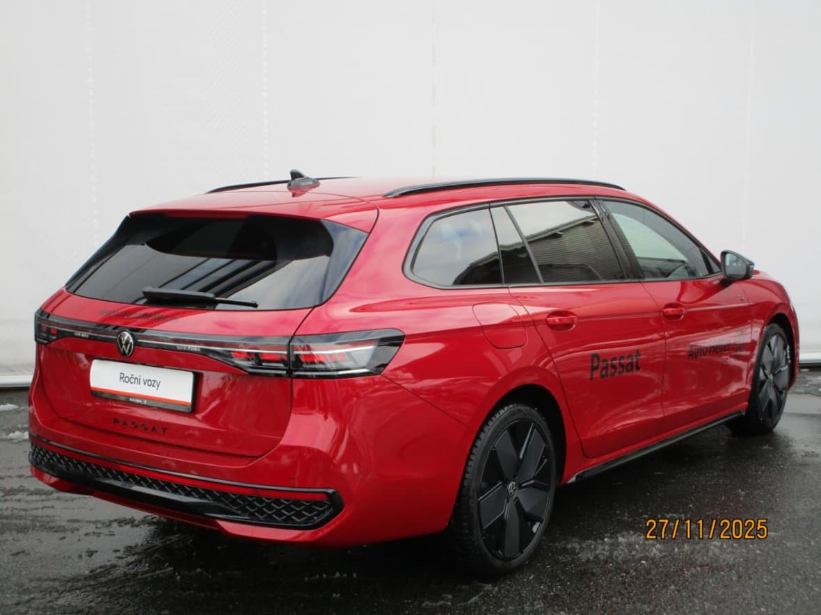 2025 Volkswagen Passat - 2