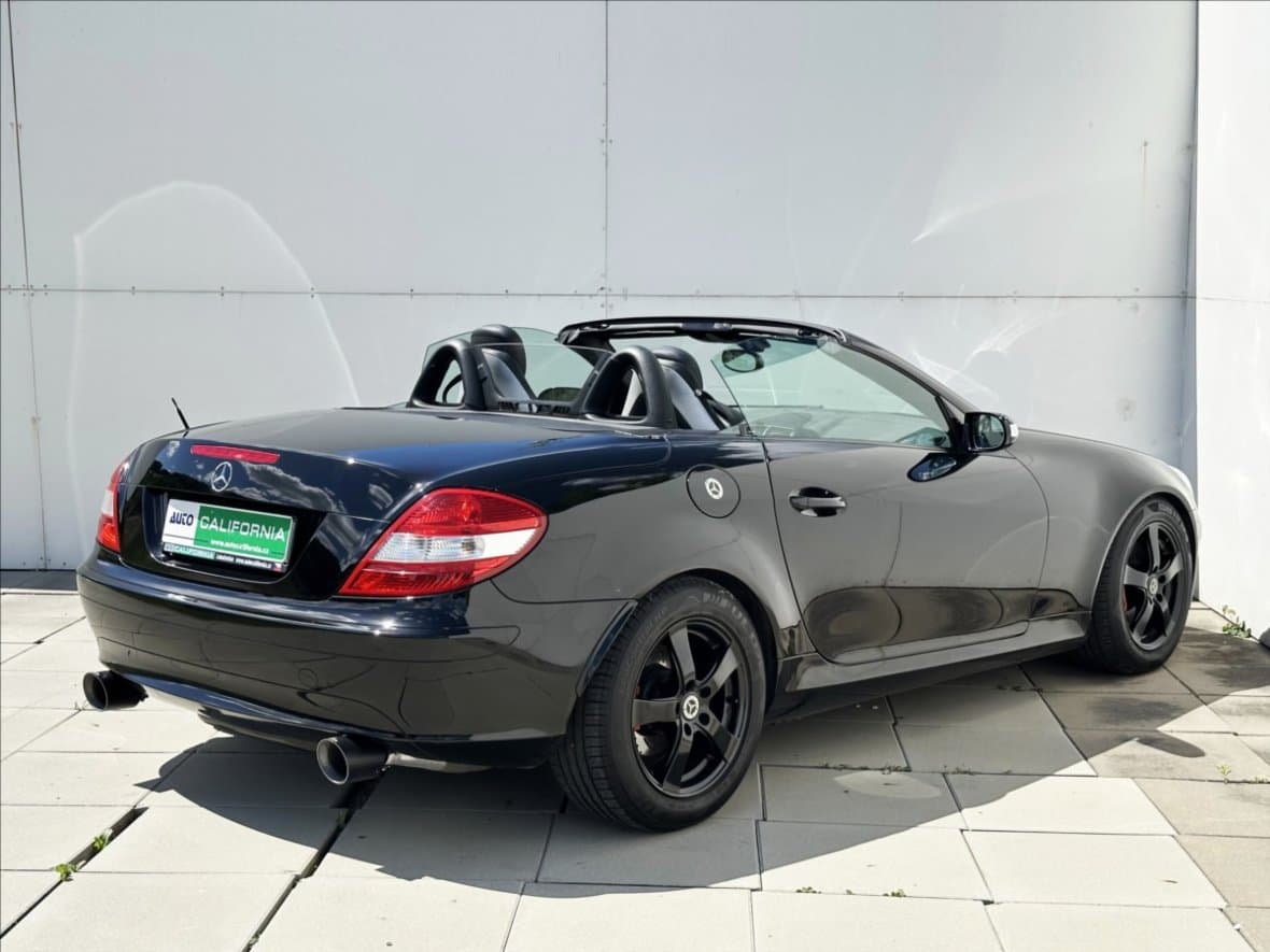 2005 Mercedes-Benz SLK - 6