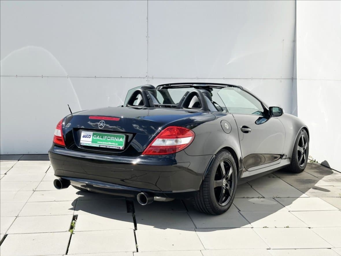 2005 Mercedes-Benz SLK - 7