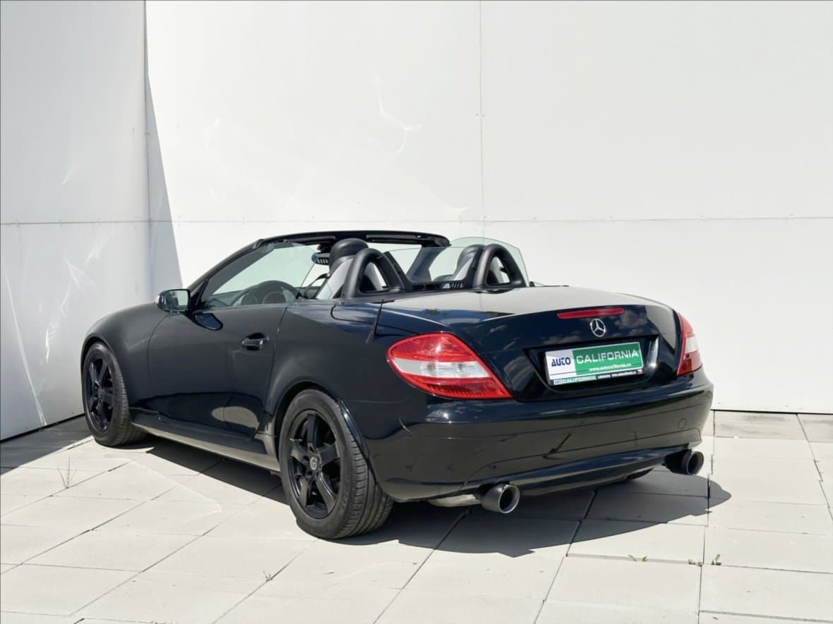 2005 Mercedes-Benz SLK - 9