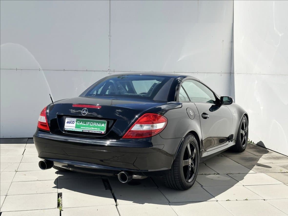 2005 Mercedes-Benz SLK - 17