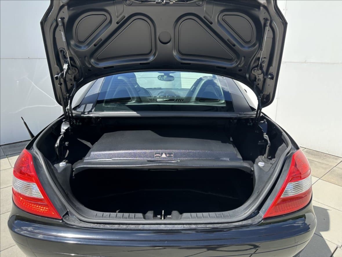 2005 Mercedes-Benz SLK - 19