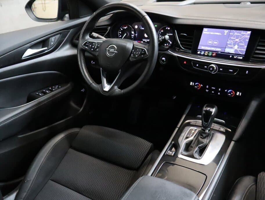 2020 Opel INSIGNIA - 9