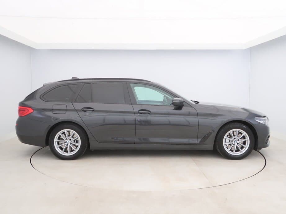 2019 BMW 5-SERIES - 8
