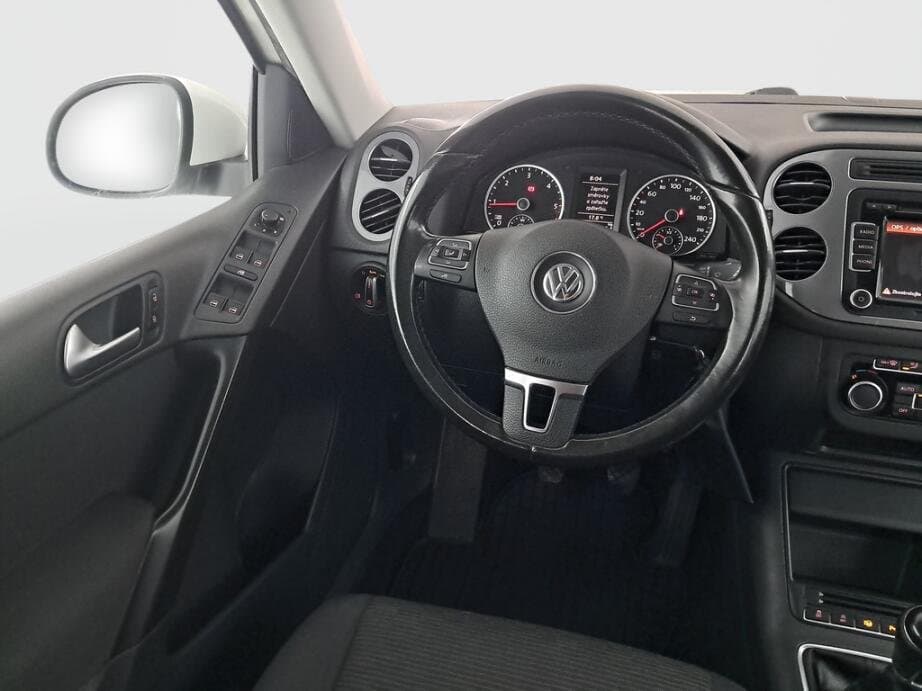2012 Volkswagen TIGUAN - 9