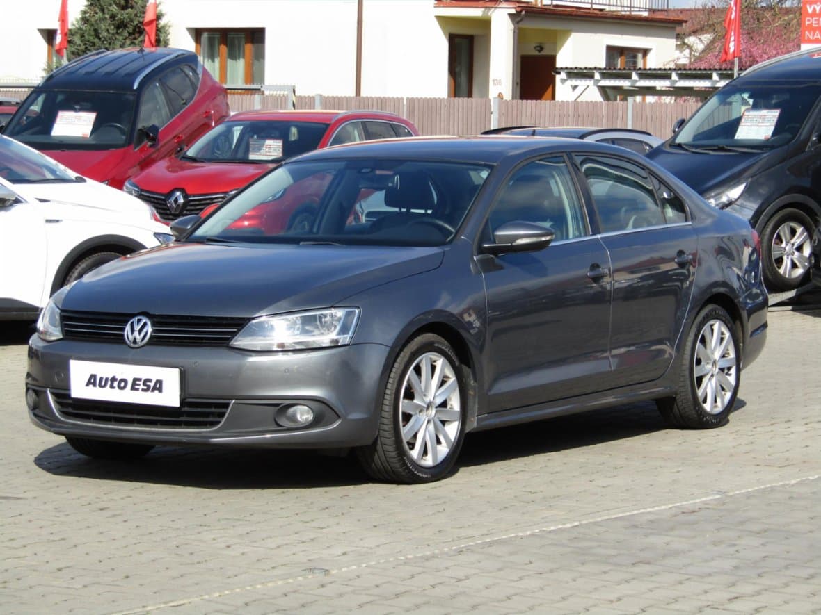 2011 Volkswagen JETTA - 3
