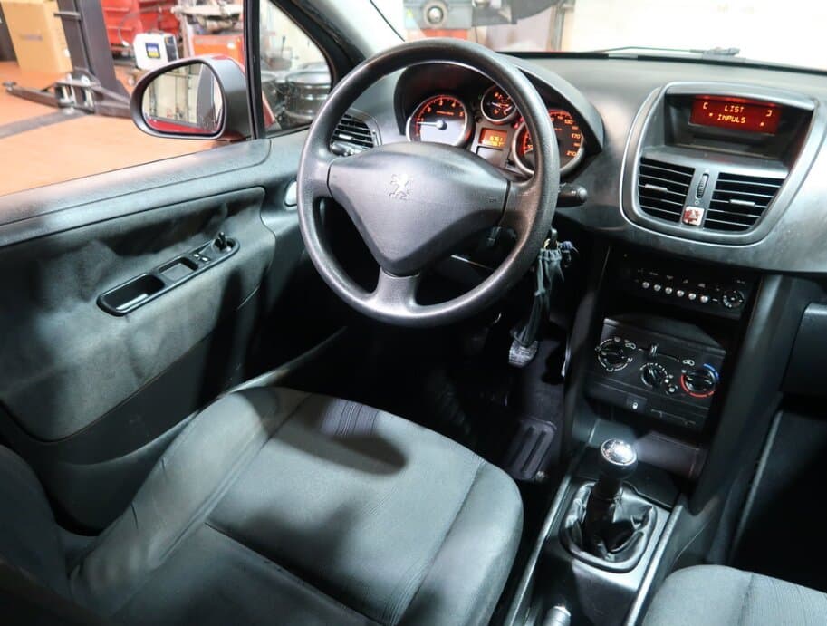 2006 Peugeot 207 - 9