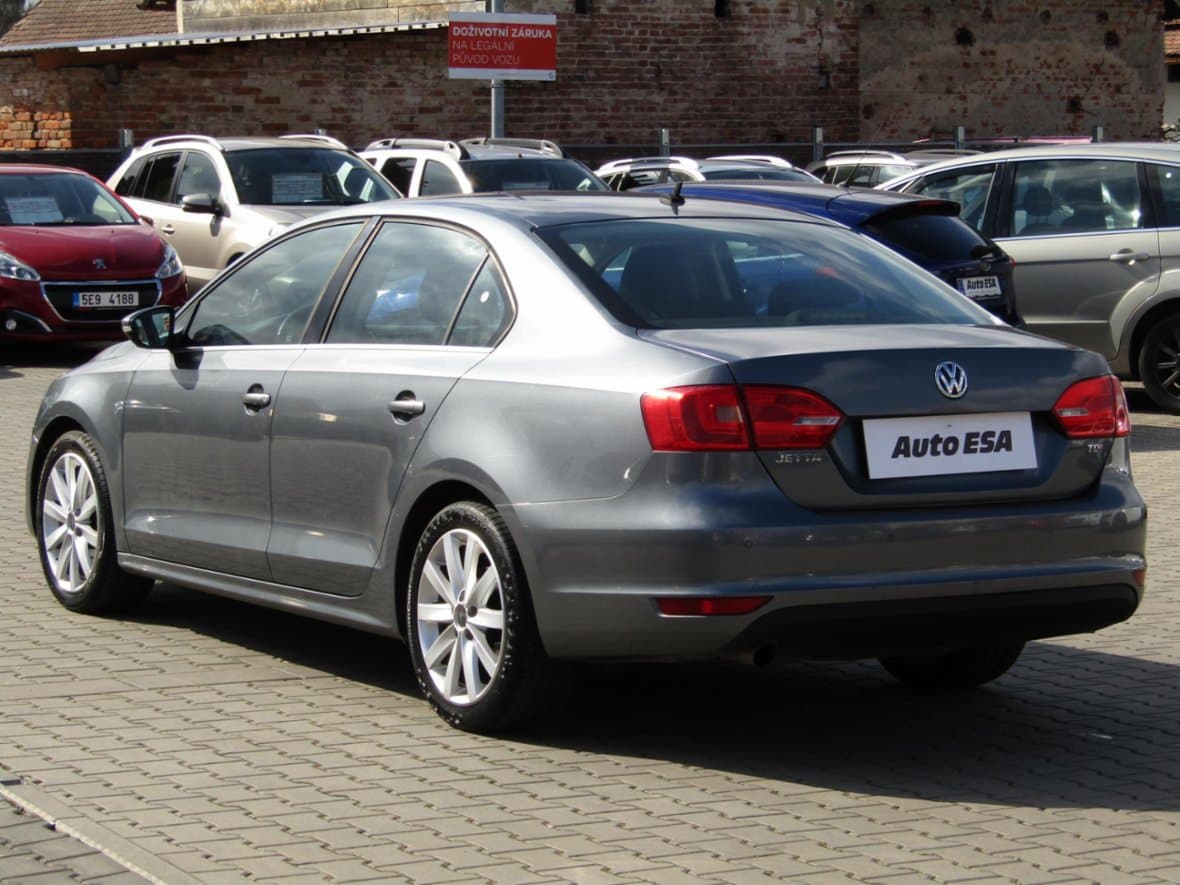 2011 Volkswagen JETTA - 6