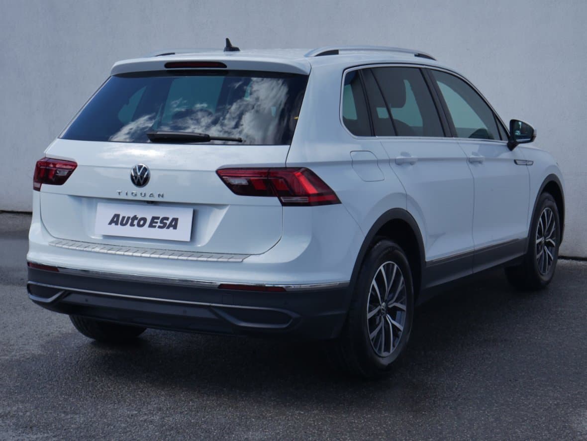 2021 Volkswagen TIGUAN - 4
