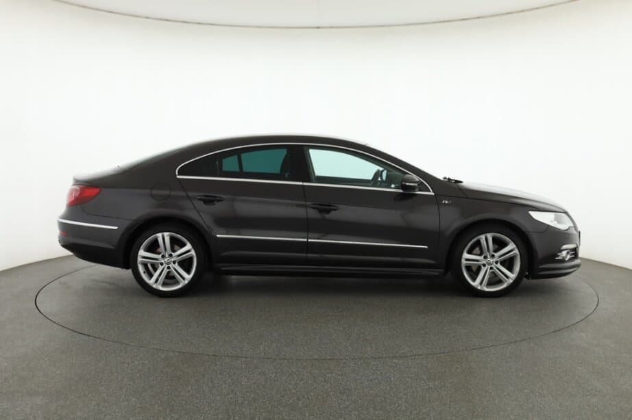 2011 Volkswagen PASSAT CC - 8
