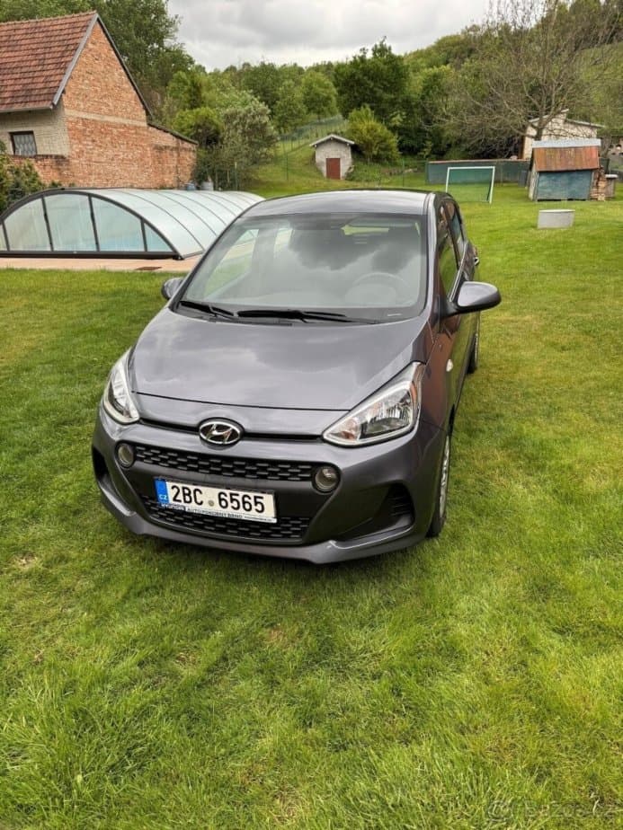 Hyundai i10