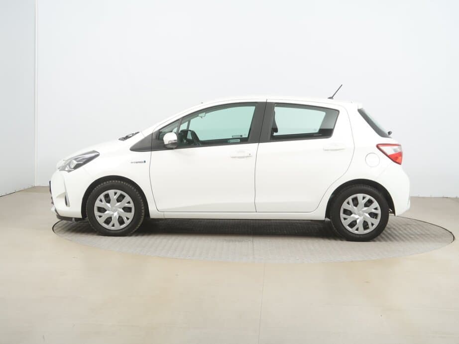 2018 Toyota YARIS - 7
