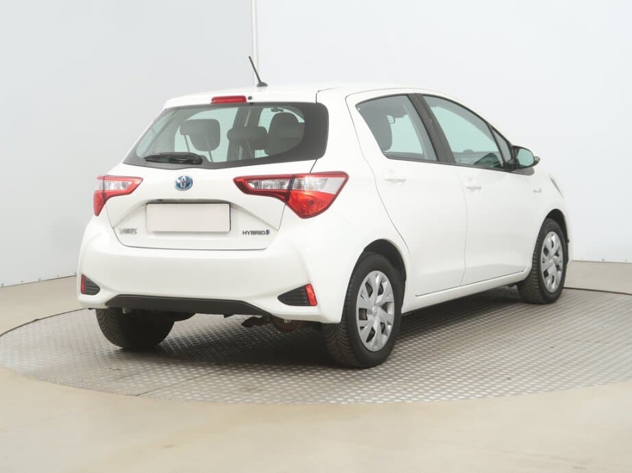 2018 Toyota YARIS - 13