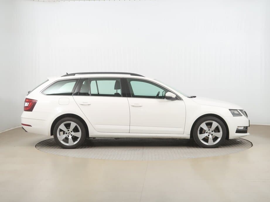 2017 Škoda OCTAVIA - 8