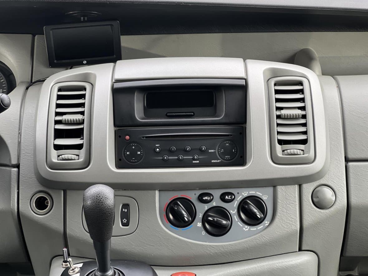 2008 Renault TRAFIC - 35