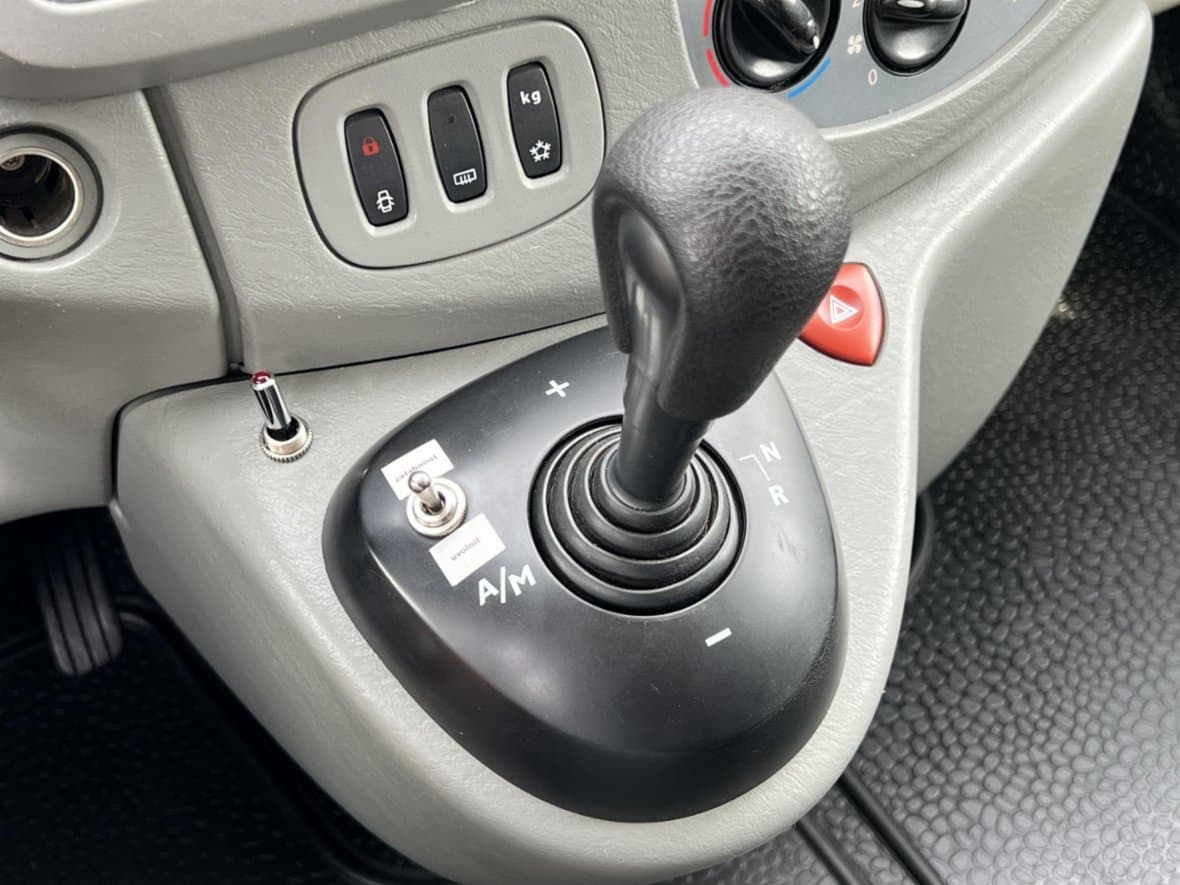 2008 Renault TRAFIC - 39