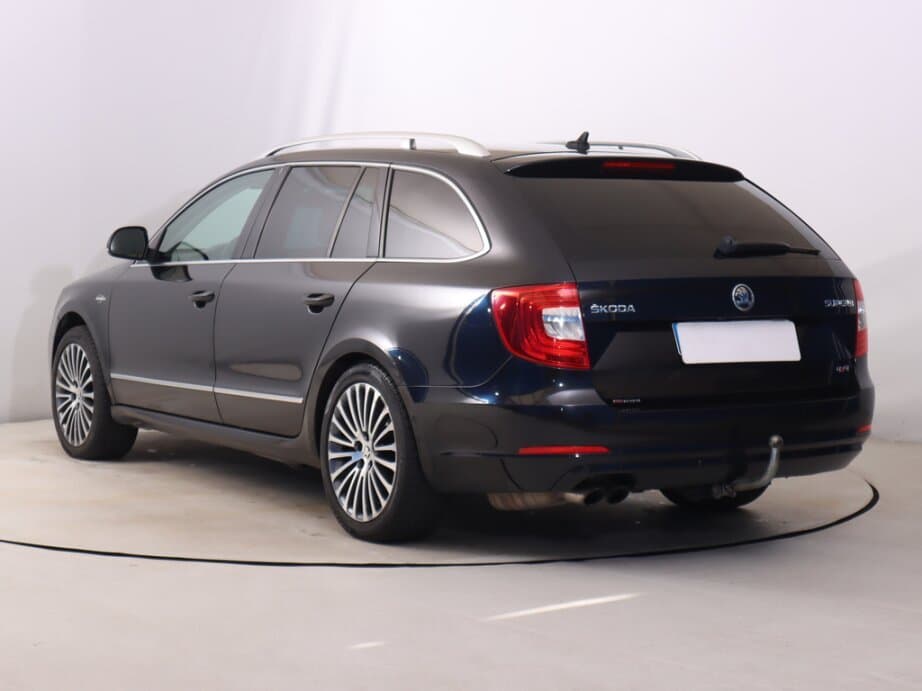 2014 Škoda SUPERB - 5