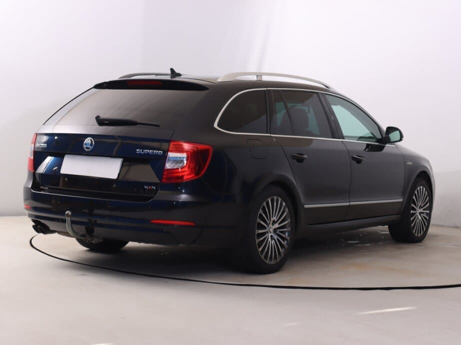 2014 Škoda SUPERB - 7