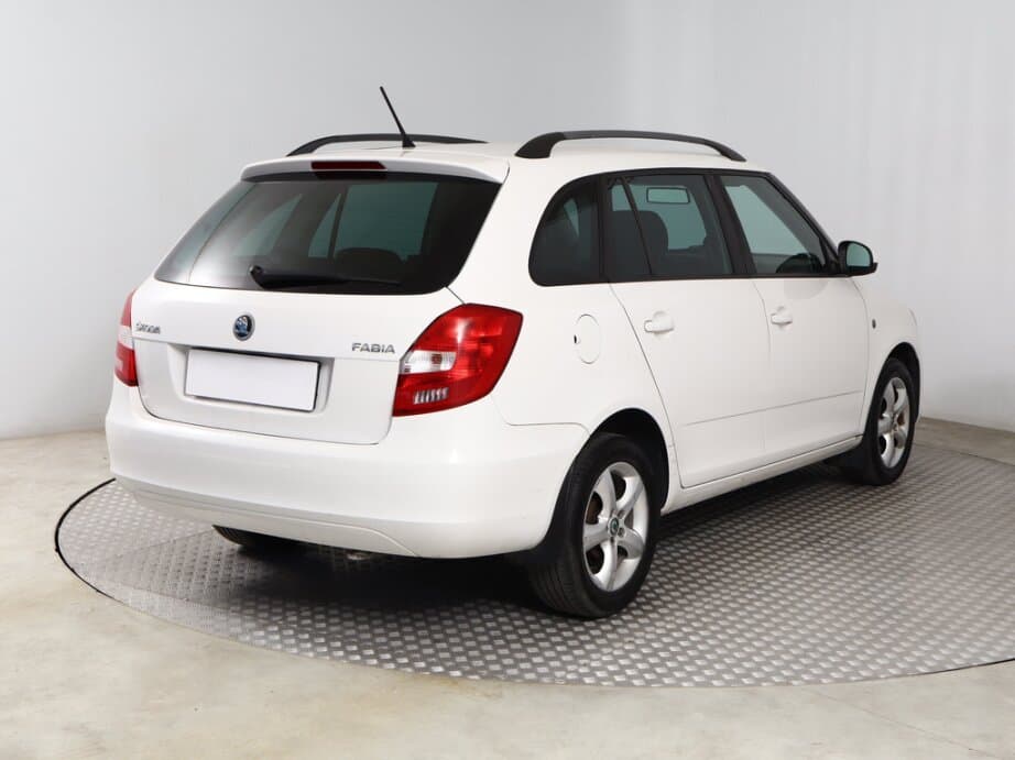 2014 Škoda FABIA - 7