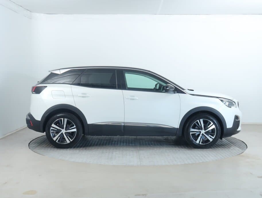 2019 Peugeot 3008 - 8