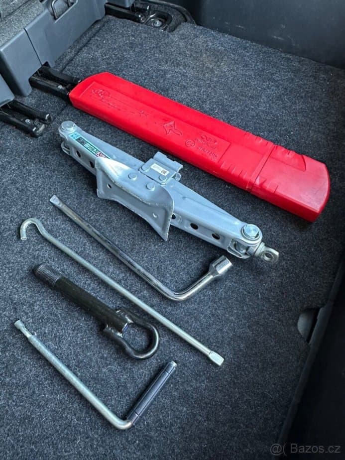 2009 Toyota YARIS - 3