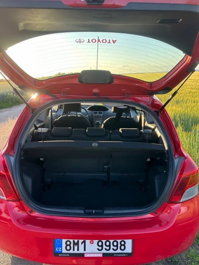 2009 Toyota YARIS - 18