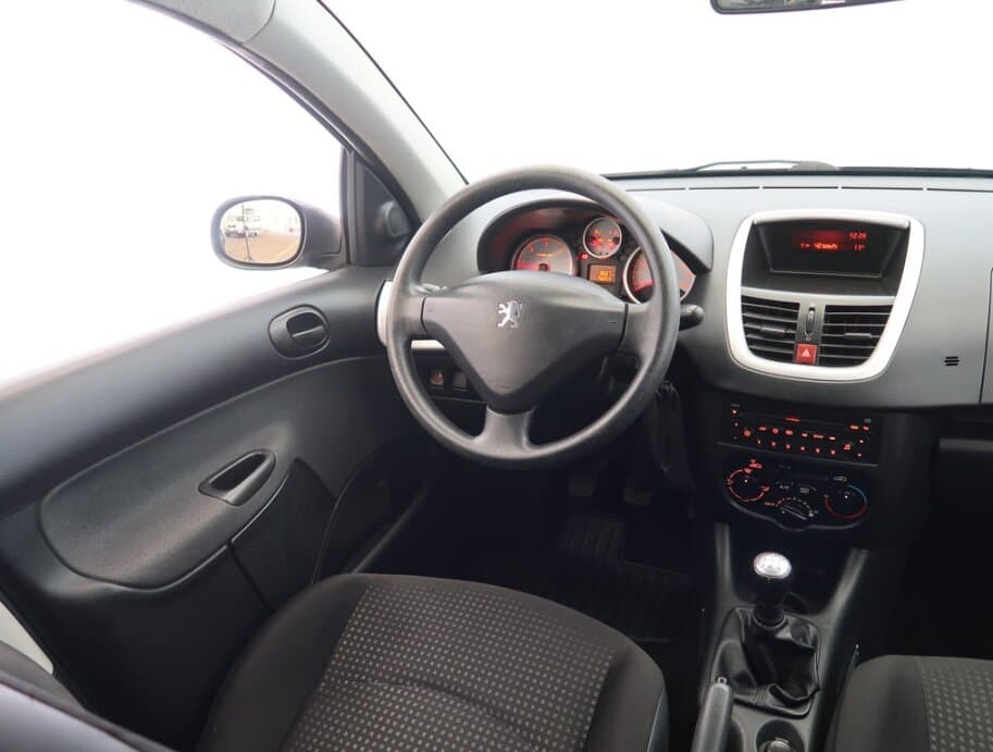 2010 Peugeot 206 - 9