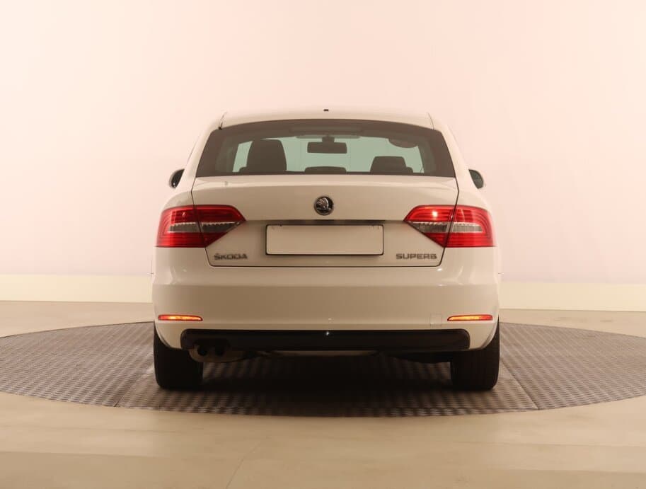 2015 Škoda SUPERB - 6